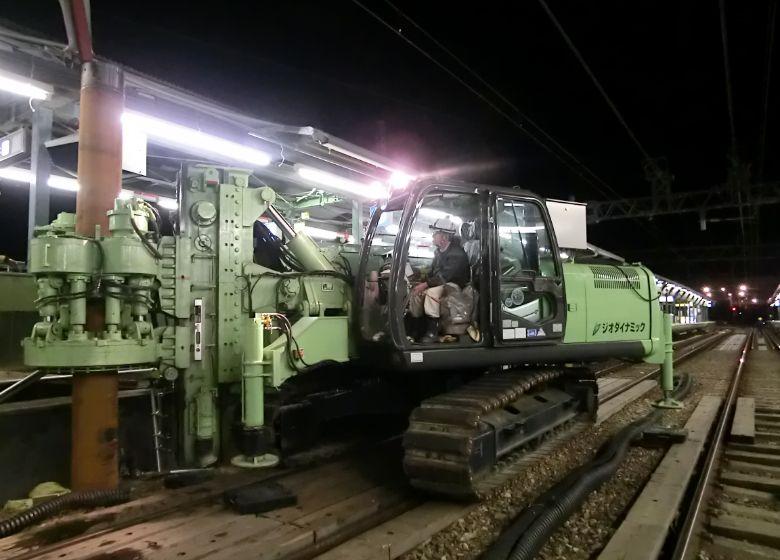 軌道内施工、機械式継手